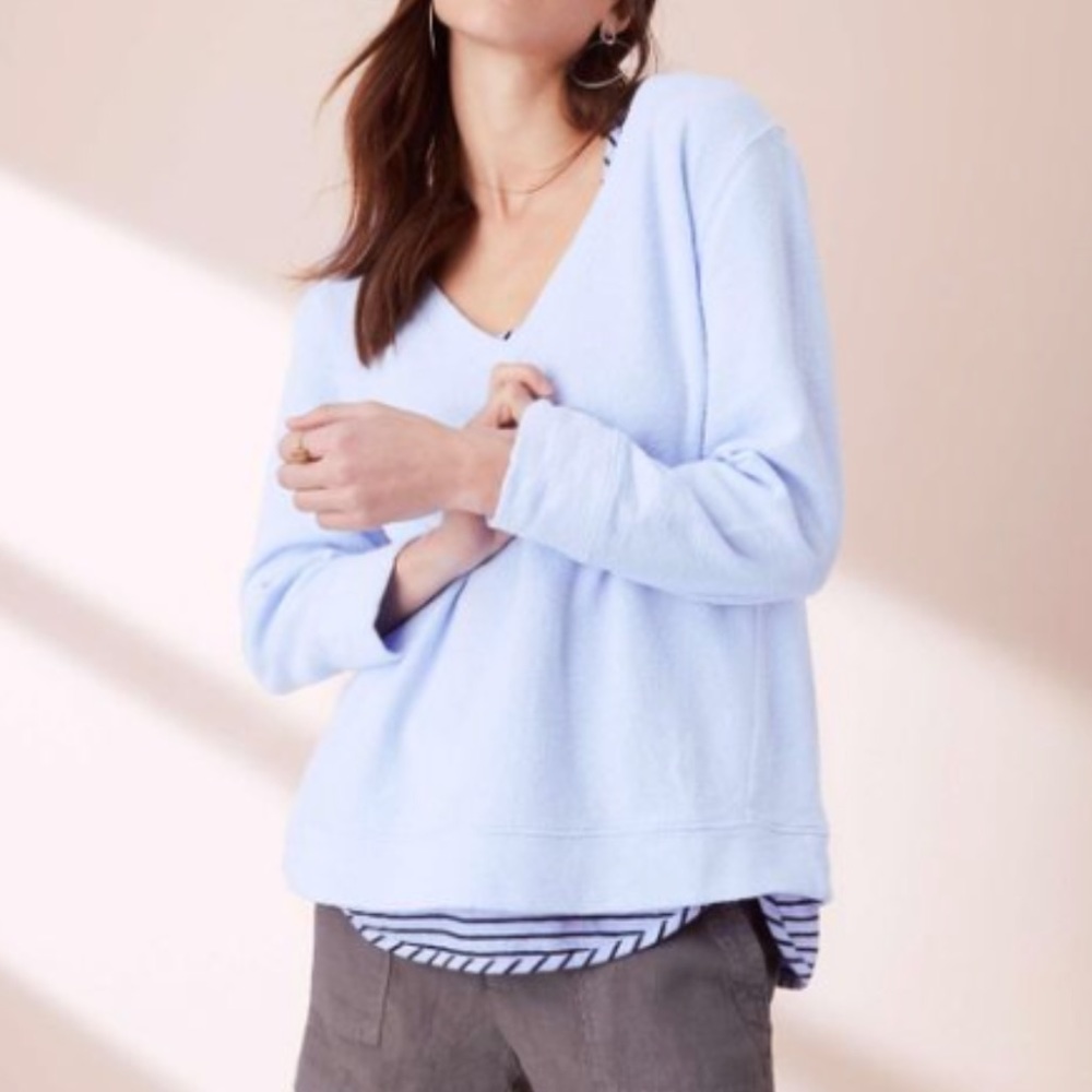 Lou & Grey garment dyed Vneck sweatshirt S